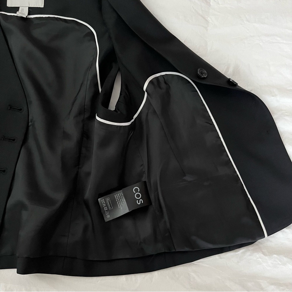 COS | Cropped Single-Breasted Waistcoat - Picture 3 of 15